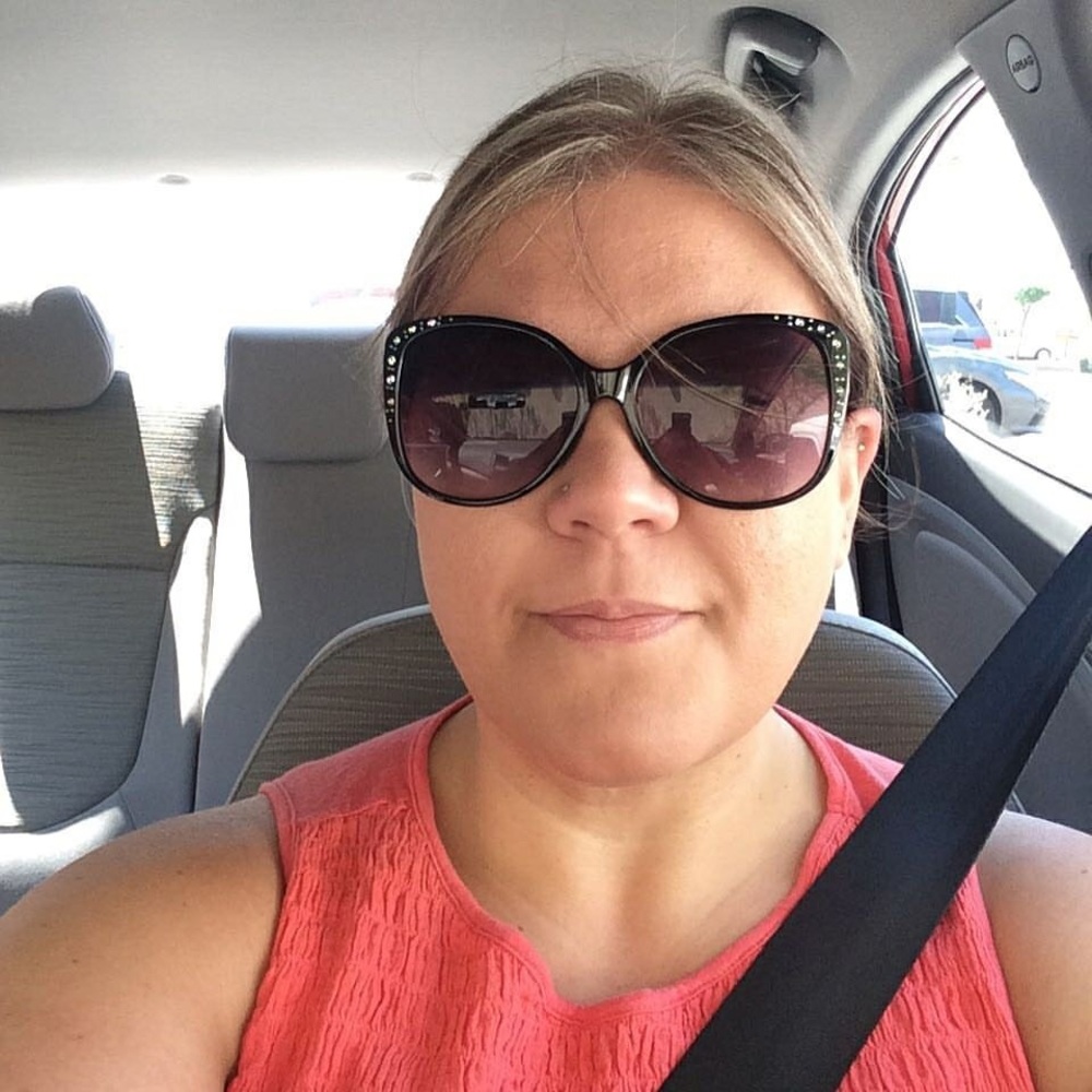 Meet your Posher, Courtney